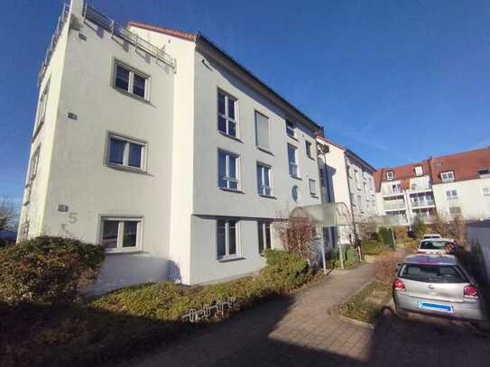 TOP! Neckarsulm-Neuberg Sehr schöne 2,5 Zi-Wohnung, EBK, Balkon, Garage, frei