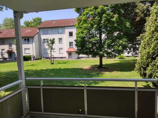 Ruhige und sanierte 3,5-Raum-Hochparterre-Wohnung mit Balkon in Oberhausen