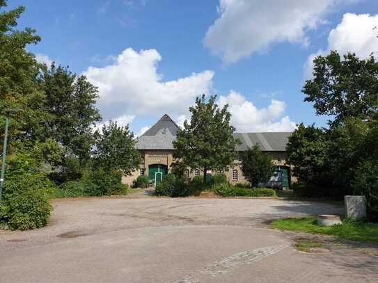 Historisches Bauernhaus / Resthof-, Wohn- und Arbeitsjuwel in herausragender Größe