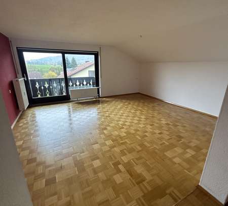 Stilvolle, gepflegte 4-Zimmer-Dachgeschosswohnung mit geh. Innenausstattung mit EBK in Gailenkirchen