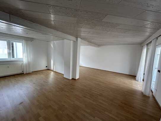 Gepflegte 4-Zimmer-Wohnung mit hochwertiger Ausstattung in Edingen-Neckarhausen