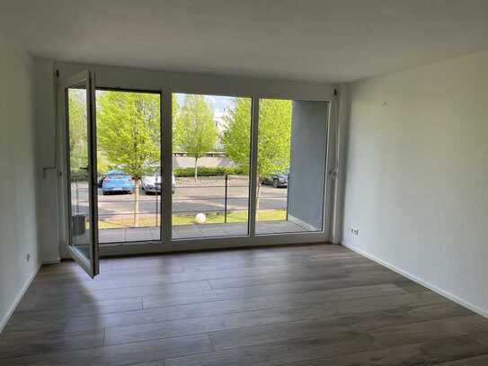 ** beeindruckende Aussicht in S- West- pfiffige 1 Zimmer Wohnung**