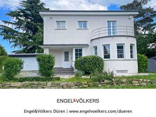 Repräsentative Villa auf parkähnlichem Grundstück