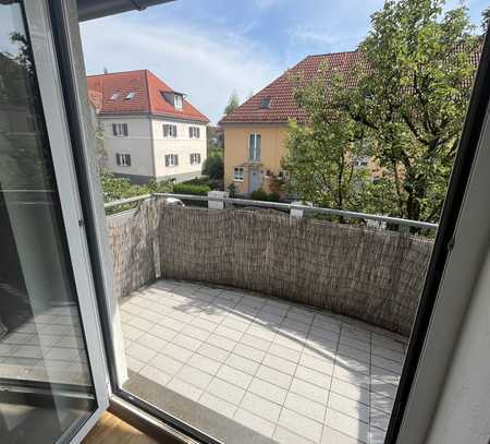 Bezugsfreie attraktive 3-Zimmer-Wohnung mit Süd-Balkon und idealem Grundriss / NÄHE S-Bahn