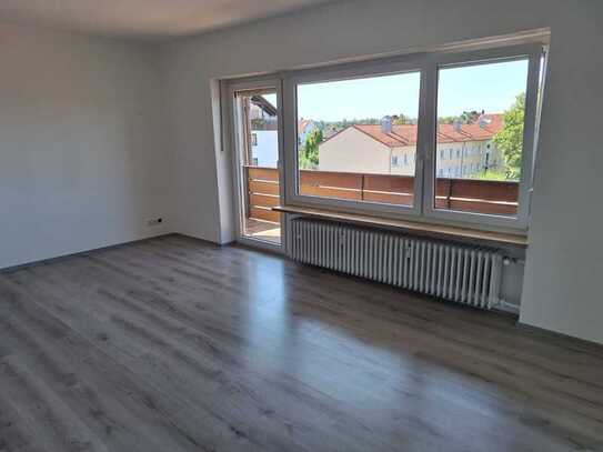 2-Zimmer-Wohnung mit Balkon und Einbauküche in Gilching