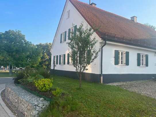 Bauernhaus denkmalgeschützt mit kleinem Garten zu vermieten