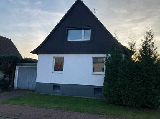 Erstbezug nach Sanierung: 5-Zimmer-Einfamilienhaus ohne Garten mit EBK und Terrasse in GL-Refrath