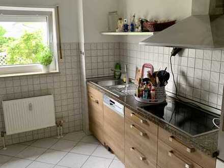 Provisionsfrei! Charmante 3-ZKB-Wohnung in attraktiver Feldrandlage