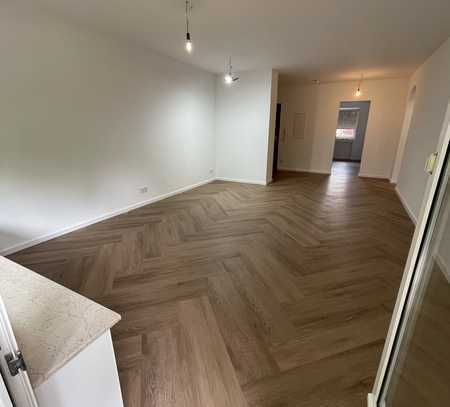 Renovierte 3 Zimmer Wohnung mit Balkon und Garten in Meerbusch Osterath