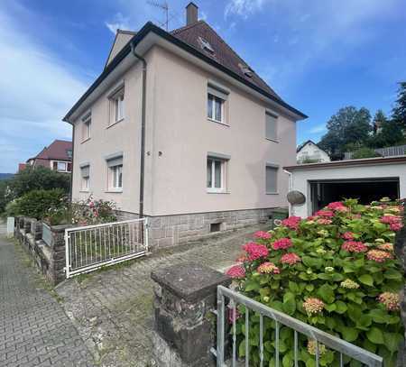 Freistehendes Dreifamilienhaus in exponierter Lage von Gaggenau (Hummelberg)