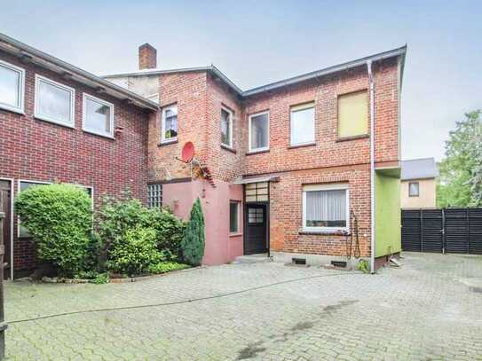 Einfamilienhaus im Zentrum von Brome mit Platz für die große Familie, Innenhof, Garten und Garage