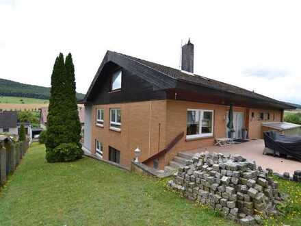 Geräumiges Haus mit Doppelgarage in 31084 Freden