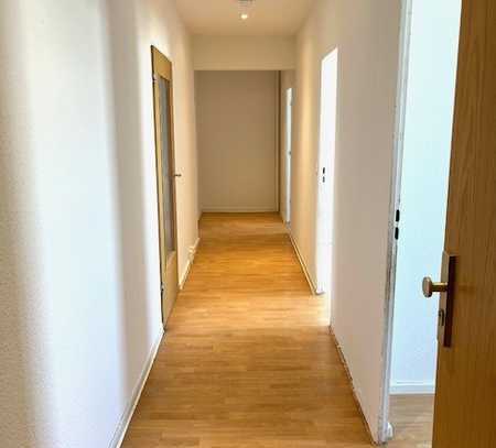 Schöne 4 Zimmerwohnung im Grünen