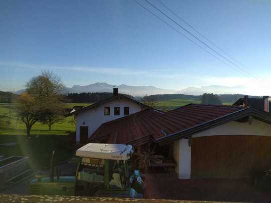 Wunderschöne ruhige Zwei-Zimmer-Wohnung mit Bergblick