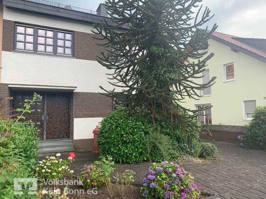 Hennef - Einfamilienhaus in zentraler Lage mit Wintergarten