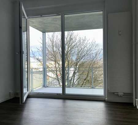 ***3-RAUM-WOHNUNG ***GROSSER BALKON (9 QM)*** KOSTENLOSE PARKPLÄTZE VORM ...