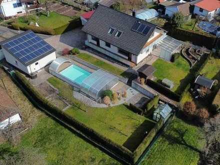 Exklusives Wohnhaus mit Pool in bester Lage von Gaildorf