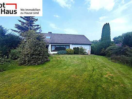 Bungalow mit idyllischen Garten - Spitzboden teilweise ausgebaut