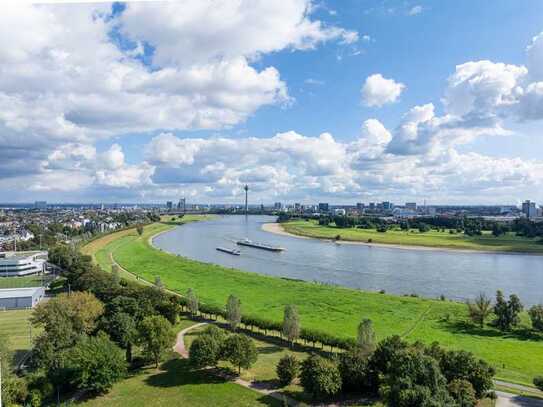 Edle Penthouse-Maisonette-Wohnung mit Panorama-Dachterrasse
- Rheinblick/Hafen/Rheinturm/Altstadt