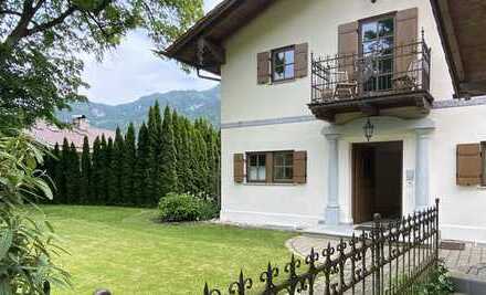 Wohnen im malerischen Chiemgau - großzügiges und elegantes Einfamilienhaus