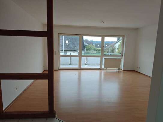 Schöne 2-Zimmer-Wohnung mit gr. Balkon