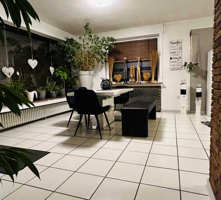 Wohnung mit 118 m² in Fuhlenbrock mit Garten und Tiefgarage