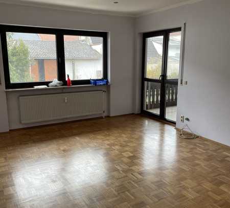 Großzügige 5-Zimmerwohnung in Zweifamilienhaus mit Garten