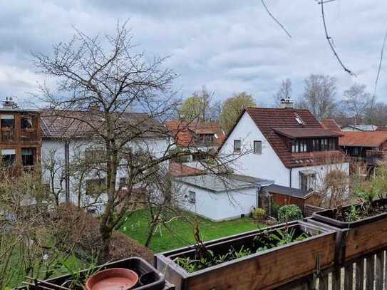 Sehr schöne DG-Wohnung mit Bergblick