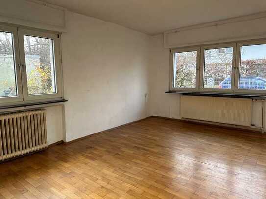 Von Privat I 1 - 3 Familienhaus mit großem Garten