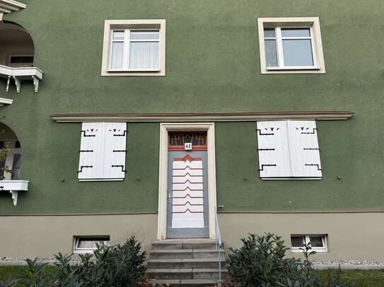 Erstbezug nach Sanierung mit Einbauküche und Balkon: freundliche 3-Zimmer-Wohnung in Frankfurt