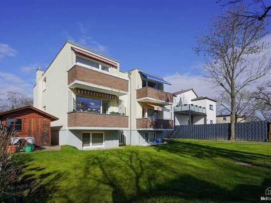 Bezugsfreie 2-Zimmerwohnung mit Balkon und Blick in den grünen Garten