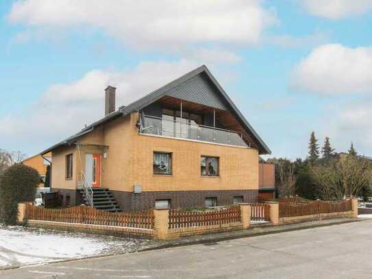 Modern saniertes Einfamilienhaus mit viel Platz und schönem Garten