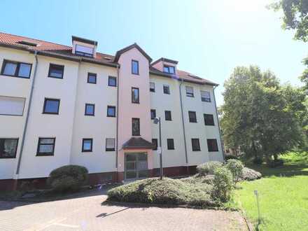 Gepflegte 3-ZKB-ETW mit Balkon und zwei PKW-Stellplätzen in ruhiger Wohnlage von Mannheim-Wallstadt