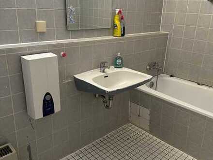 110000 € - 58 m² - 2.0 Zi.
Telefonnummer 0176 71589882
Ristorantebellacapri@outlook.com