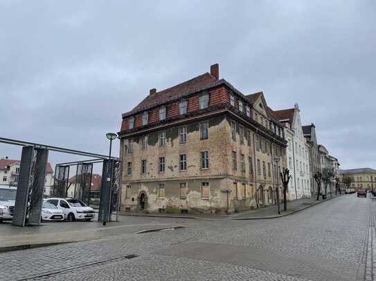 Altbau mit Baugenehmigung zur Sanierung + genehmigte Planung für Neubau