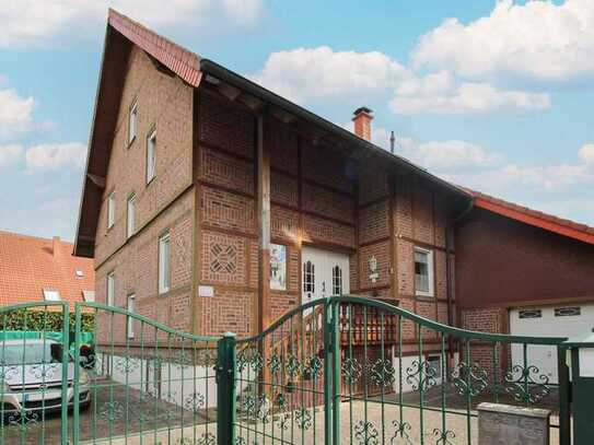 Schönes Einfamilienhaus mit Einliegerwohnung, Garten und Garage in Hückelhoven-Millich