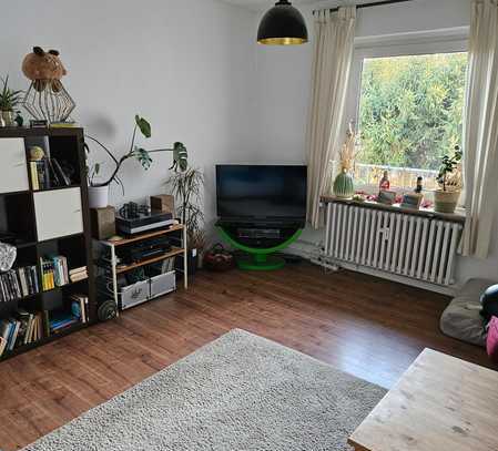 Schöne, teilmöblierte 3 Zimmer Wohnung zur Zwischenmiete circa 6 Monate