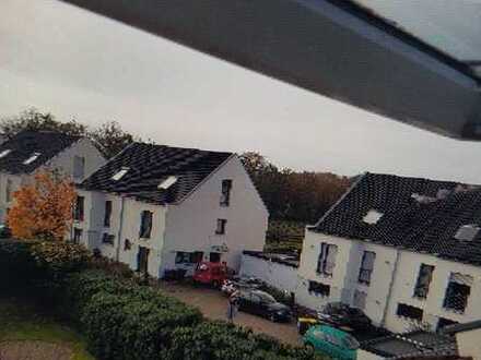 Exklusive, geräumige 1-Zimmer-Dachgeschosswohnung in Köln
