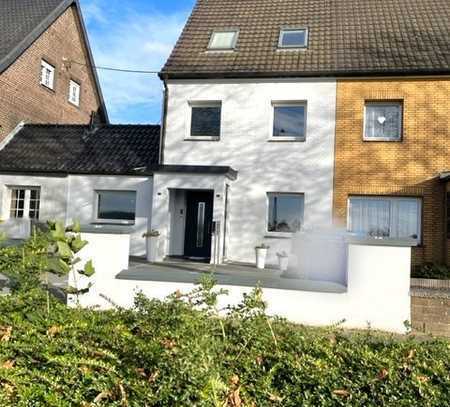 BRÜGGEN-BRACHT - Modernisierte Doppelhaushälfte in Ortslage mit Terrasse, Garten, Garage