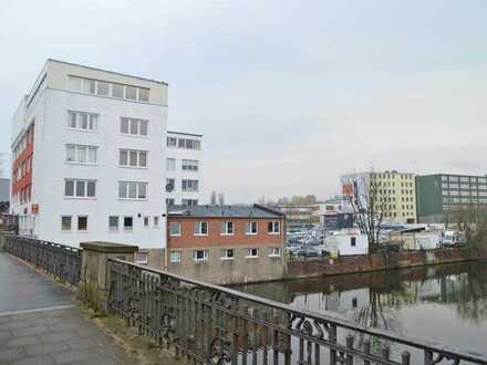 Zentral gelegenes Büro direkt am Wasser!