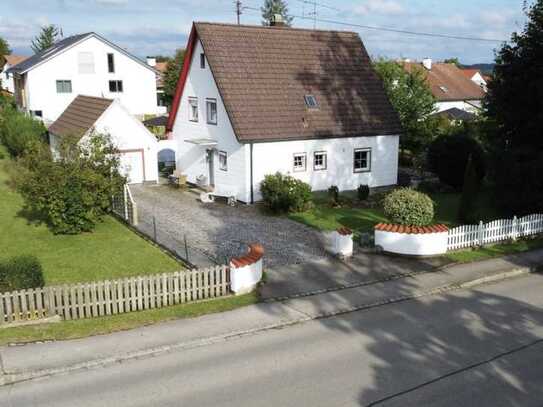 Leben im Grünen: Charmantes Einfamilienhaus mit großzügigem Garten und sonniger Süd-Ausrichtung