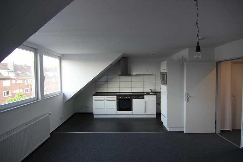                                                               Dachgeschosswohnung mit Balkon in Aachen von privat zu mieten                                                       in Trierer Straße (Nürnberg)