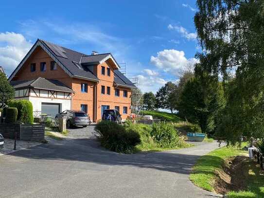 4-Raum-Wohnung mit gehobener Innenausstattung mit Balkon in Neunkirchen-Seelscheid