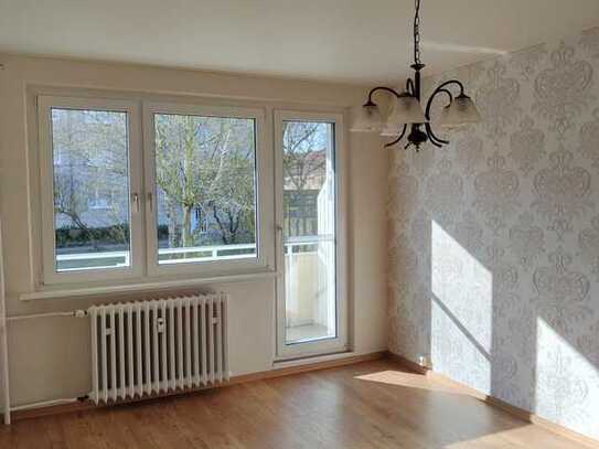 2-Zimmer-EG-Wohnung mit Balkon im Vogelviertel Neubrandenburg