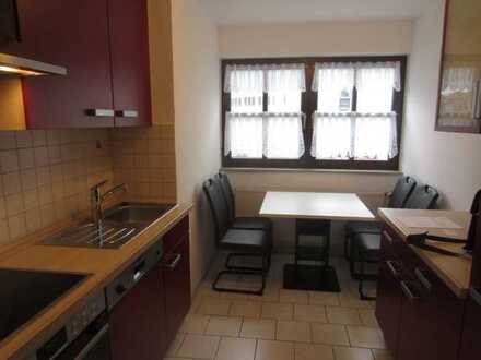 Komplett möblierte 3 Zimmerwohnung mit Südbalkon