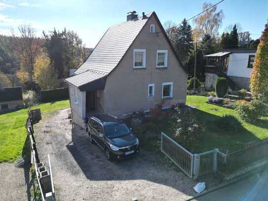 Einfamilienhaus mit großem Süd-Balkon und Blick ins Grüne