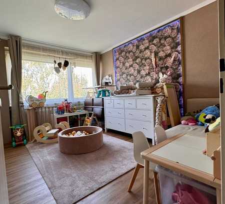 Helle und geräumige 3-Zimmer-Wohnung mit Balkon in Liederbach am Taunus