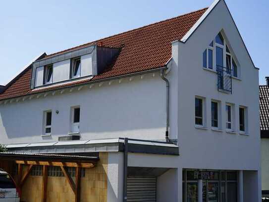 Moderne helle Dachgeschoss-Wohnung in Jebenhausen