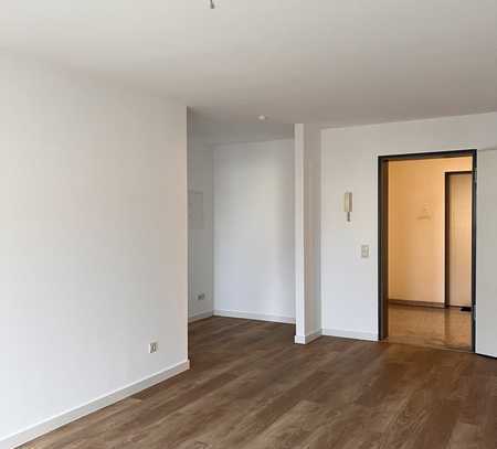 großzügige 2-Raum-WE m. *Balkon* und Aufzug in Erfurt (B 3.24)