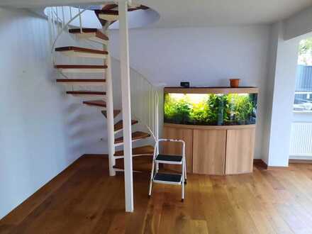 Attraktive 2,5-Zimmer-Maisonette-Wohnung mit Balkon in Brühl